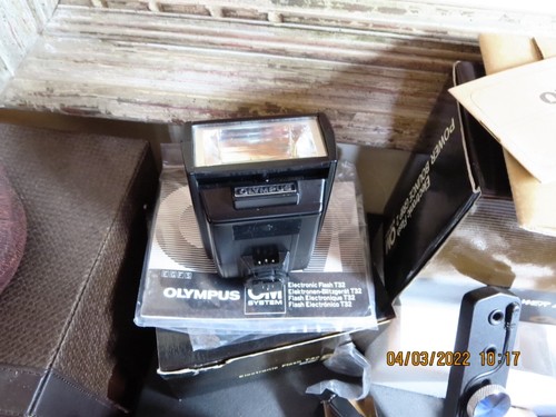 Olympus OM-2N Electronic Flash Power Bounce Grip 2, + T32 Flash With Extras. - Picture 6 of 12