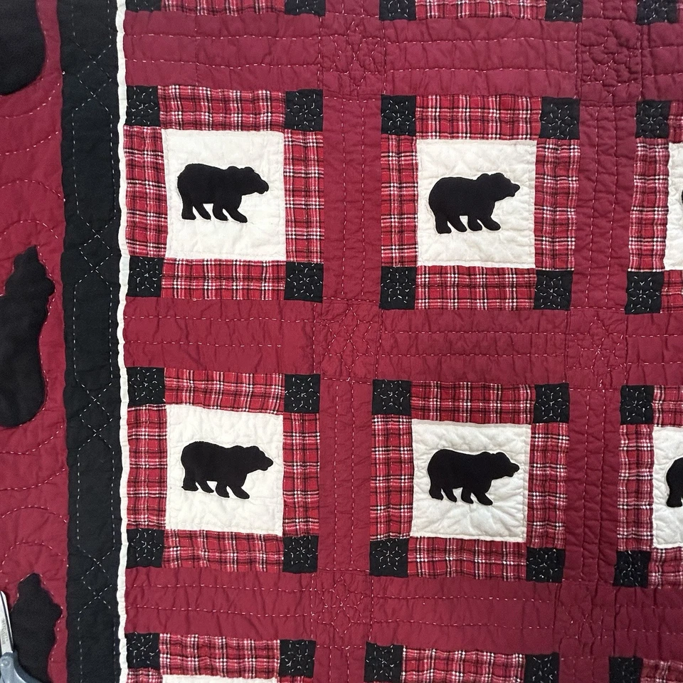 Vintage Woolrich Black Bear Quilt Twin Size 88"x 65" Red Plaid Cabin Rustic - Image 3 of 4