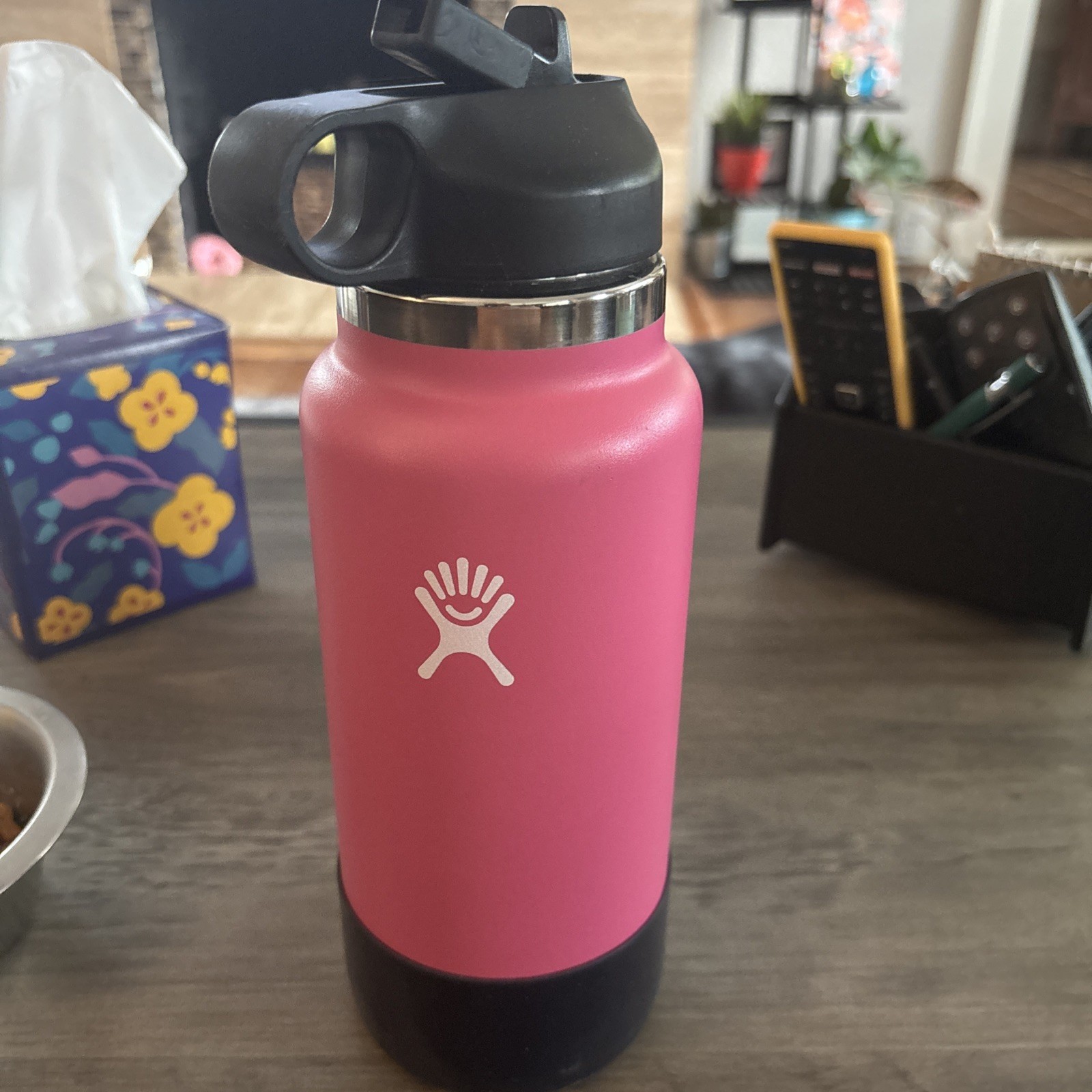 Hydro Flask 32 oz Pink With Sip top & Boot GUC