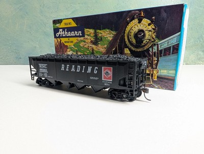 Athearn HO Scale 40' Operating Hopper w/ Coal Loading RDG #86261 Bev-Bel