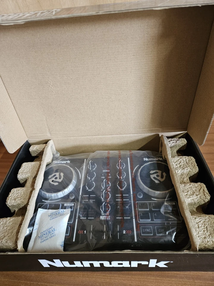 Numark Party Mix USB 2 Channel DJ Controller with Built-in Light Show New - Image 4 of 4