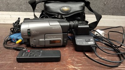 Sony Handycam Vision Video Camera CCD TRV24E Ungeprüft 