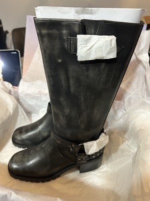 New Lisa Vicki Madly V black distressed Boot women s size 6