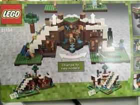 LEGO Minecraft The Waterfall Base 21134 Complete Set 729 Pieces Steve Alex