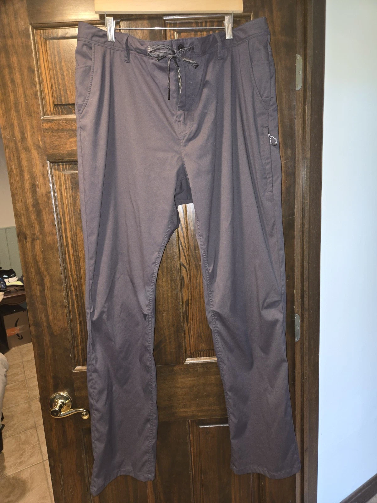 686 everywhere pants relaxed 40 X 34 Grey
Opens in a new window or tab