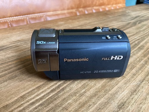 Panasonic HC-V720 Full HD Video Camera, battery, charger, SD Card, USB lead, bag - Picture 9 of 9