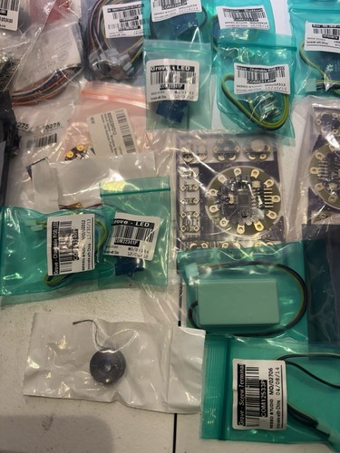 Huge Lot Of Arduino's Uno, Grove, Seeed, Lilypad, Sparkfun, ECT…… - Picture 9 of 16