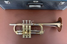 Yamaha YTR-611 D/Eb Trumpet – Tri-Colour Brass – Case
