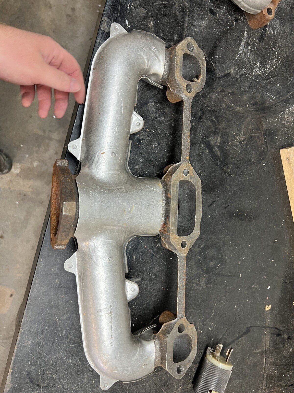 NOS 19921996 C4 Corvette Exhaust Manifold Set Pair 12554232 Lt1 Lt4 eBay