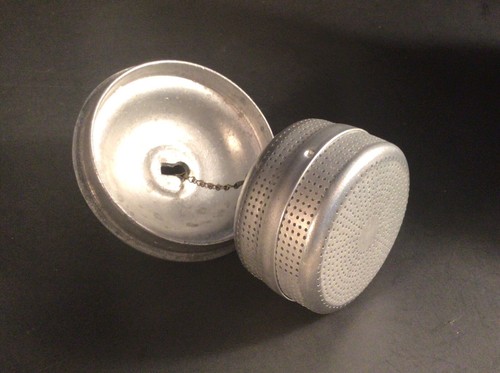 Vintage Club Aluminum Ware Tea Pot With Infuser & Trivet, Unique And Rare! - Picture 8 of 12