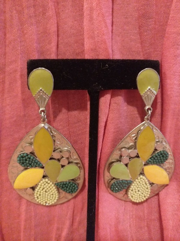 Large Gold Tone Lime Dark Green Yellow Teardrop Dangle Drop Stud Post Earrings