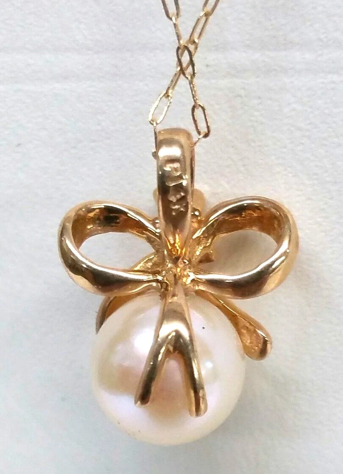 STUNNING 14K YELLOW GOLD DIAMOND & 7MM ROUND PEARL 18'' NECKLACE  - Image 2 of 3