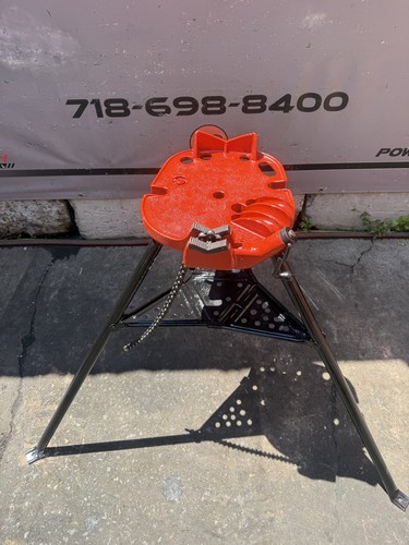 Tripod Chain Vise Tristand Pipe Vise 6in Capacity for Ridgid 300 Great Shape.