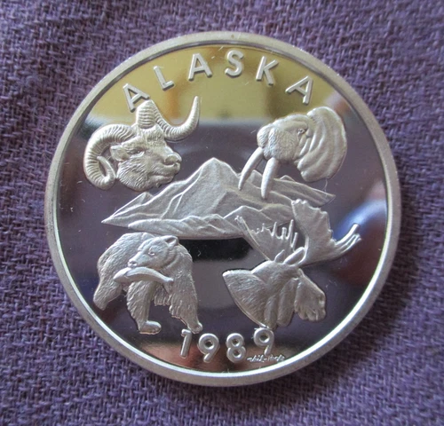 Michael's Jewelers -Alaska 1989- Wildlife RARE 1 Troy Oz. .999 Fine Silver Round