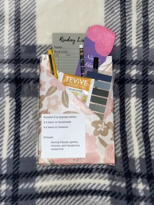 Blind date with a book - Manga edition - New book - stickers bookmarks pens tea