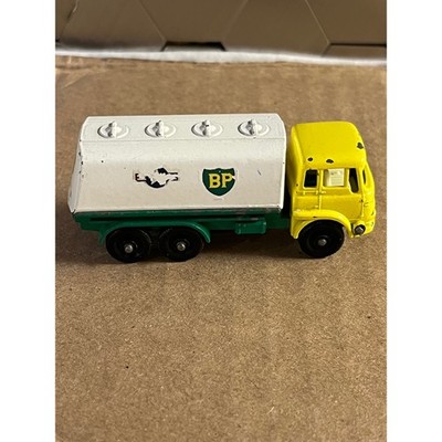 Matchbox series Lesney petrol tanker BP England #25 green white yellow gas truck