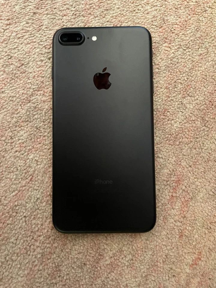 Apple iPhone 7 Plus - 32GB - Black (O2) perfect condition - Image 2 of 4