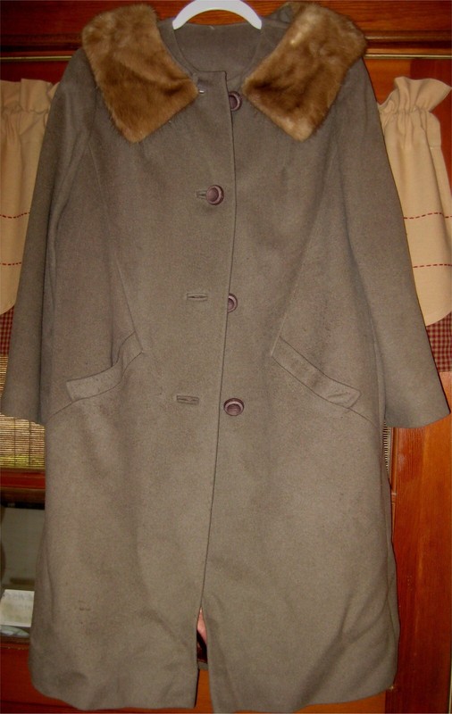 Vintage Women's coat Lady Gambrell Mode from New York with mink collar