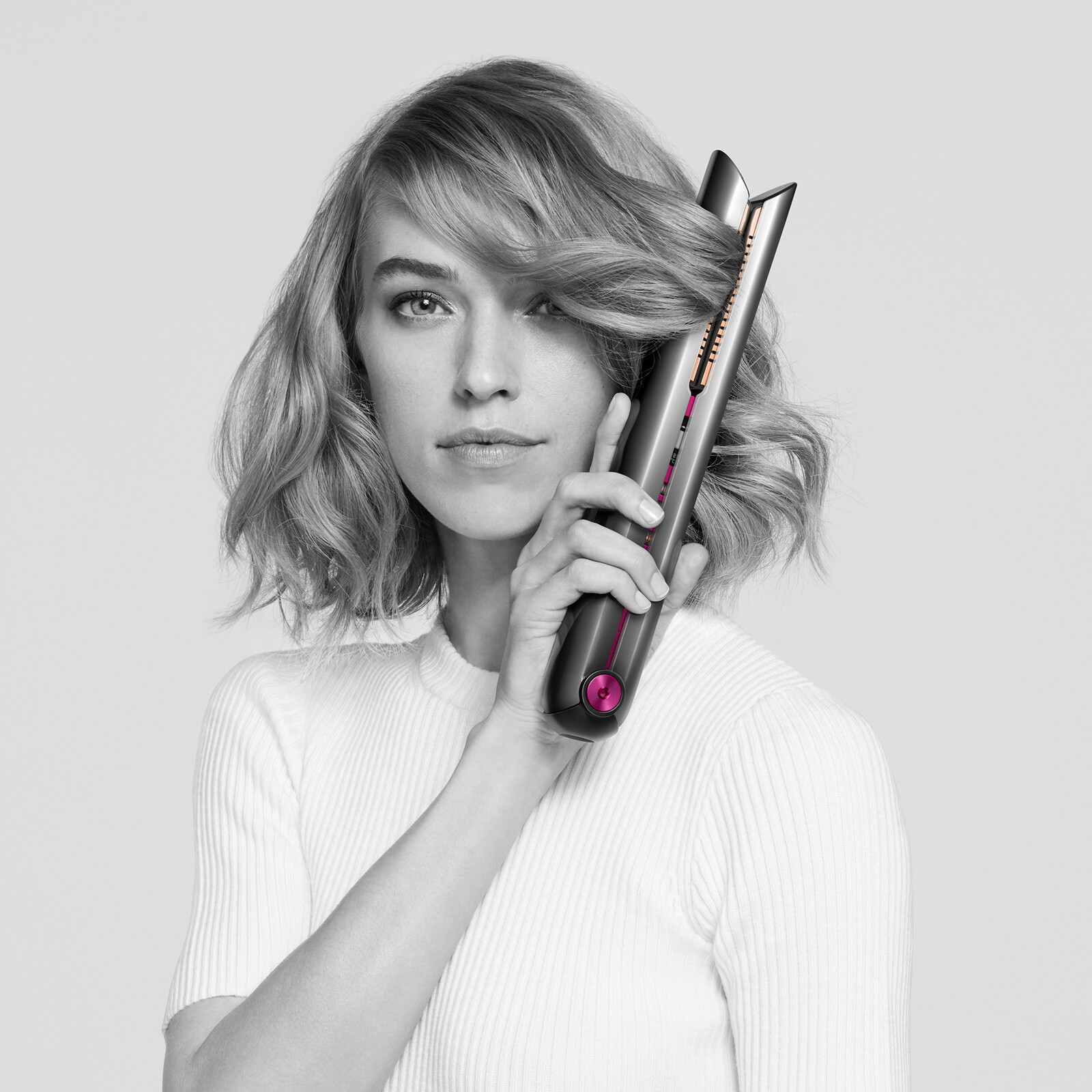 Dyson Corrale™ hair straightener (Nickel/Fuchsia) - Refurbished - Picture 10 of 11