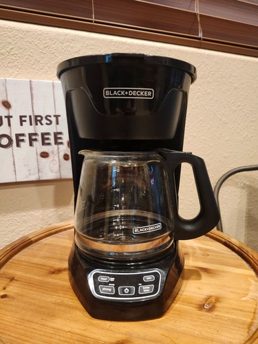 Black + Decker 12 Cup Stainless Coffee Maker w/ Vortex Technology (Used) Clean. - Picture 2 of 12