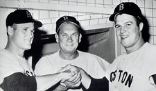 1960 Wire Photo Boston Red Sox Carroll Hardy Russ Nixon Pinky Higgins in uniform