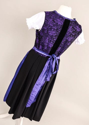 C&A Dirndl Trachtenmode (Gr. 40 / 42 ) mit Bluse Damenmode - Lila - Oktoberfest - Bild 18 von 22