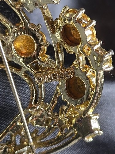 Vintage Signed Weiss Brooch Rhinestones Aurora Borealis Lovely 2" - Picture 7 of 10