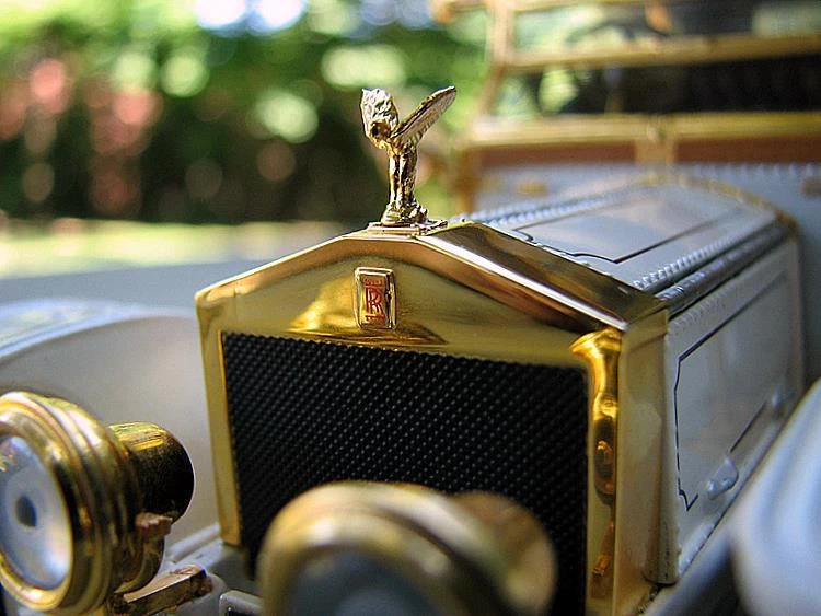 Rolls-Royce Phantom Classic Car1:24Custom Built18Metal Body Model12 - Image 4 of 4