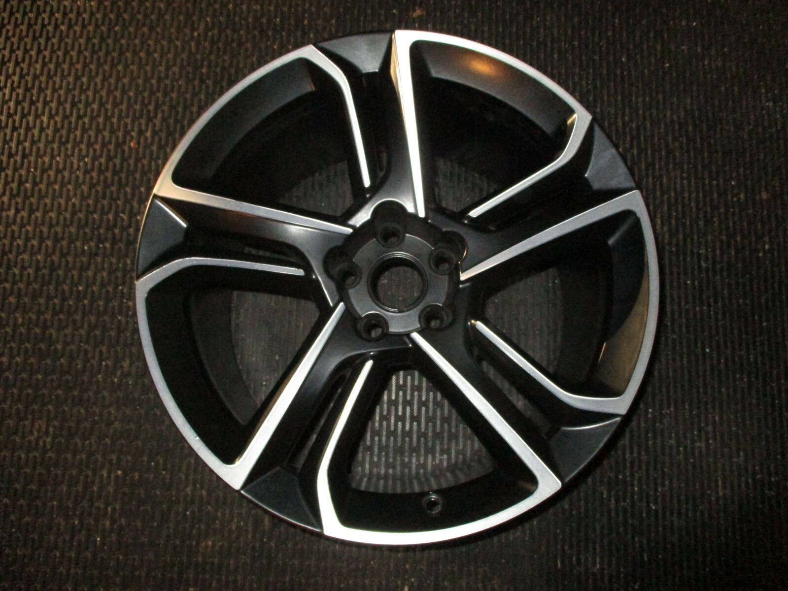 2013 13 Lamborghini Gallardo 19" Factory Wheel OEM Rim 96002