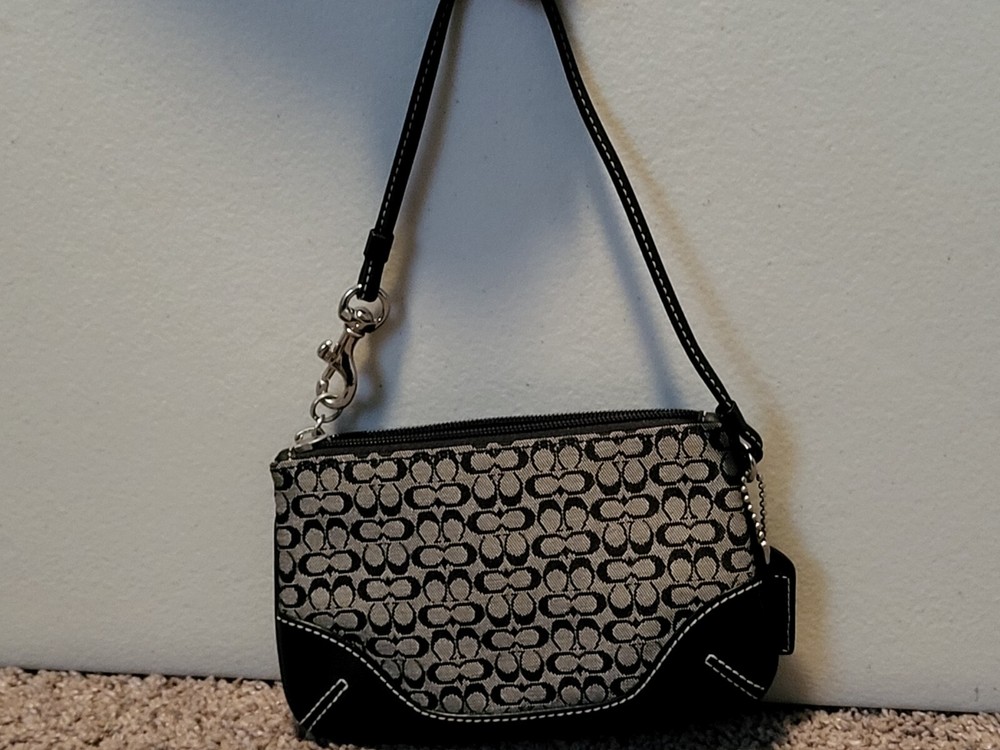 Coach Wristlet Small Black Leather/Fabric