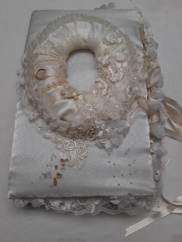 White Lace Satin Cloth Beaded Padded Wedding Photo Album Handmade VTG  15/10