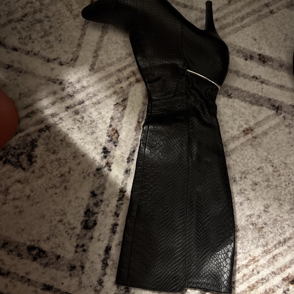 Calvin Klein Women Stiletto, Heel Knee-High, Snake Skin Black Boots  6.5 - Image 2 of 4