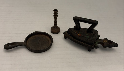 4 Vtg Dollhouse Miniatures Cast Iron: Sad Iron, Trivet, frying pan, candlestick