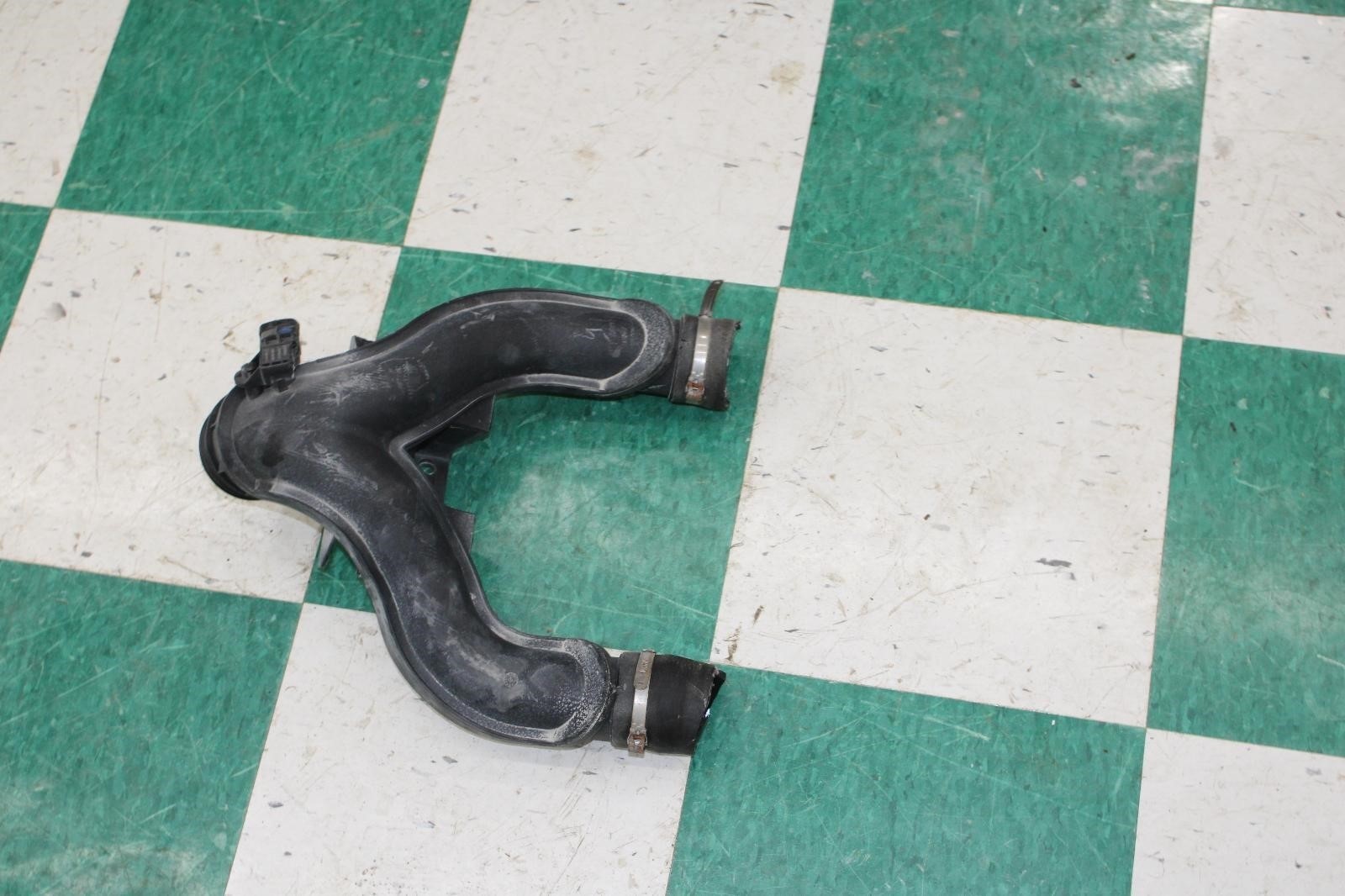 14-19 GHIBLI 3.0L Engine Dual Air Intake Inlet Duct Resonator Pipe OEM Factory