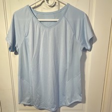 Tek Gear DryTek Women's Light Blue V-Neck Quick Dry T-Shirt M Short Sleeve