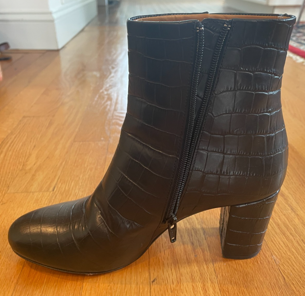 Les Souliers Sezane Women's Lea Ankle Leather Booties, size 40, 3 inch heel