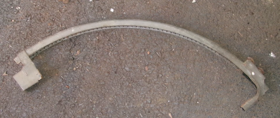 Cadillac 1961-63 convertible cuarto trasero derecho ventana pista Eldorado, serie 62 Foto 2 de 4