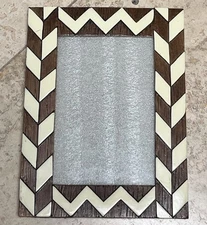 Tabletop Picture/Photo Frame Wood Marquetry for4x6 Photo- Chevron