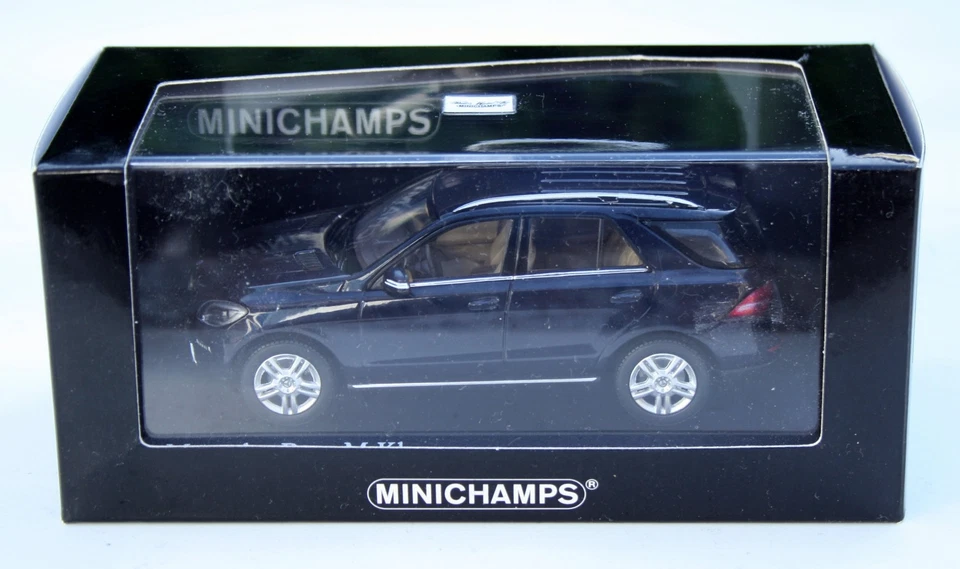 Mercedes M-Klasse W166 Bj. 2011-2015, Tansanitblau-Metallic, MINICHAMPS M.1 : 43 - Photo 4/4
