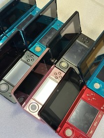 LOT Of 18 Consoles; Ps Vita, Nintendo 3DS/ DS Lite/DS XL/ 3DS LL ; Mixed Colors