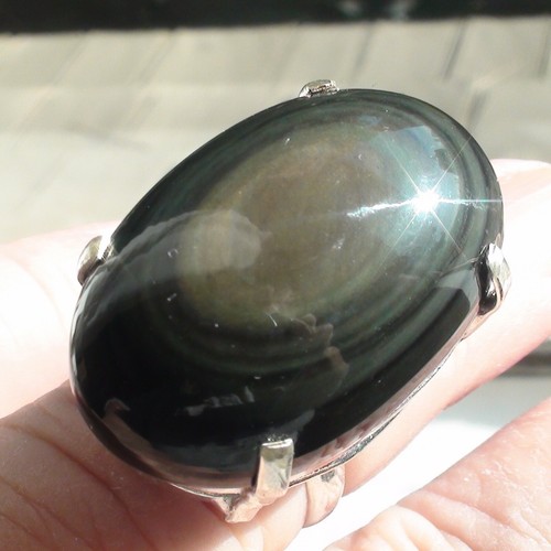 ¡GRANDE! ANILLO CABUJÓN DE OBSIDIANA ARCO IRIS NEGRO NATURAL 47,30CT PLATA 925 S. TALLA 7,0. - Imagen 6 de 12