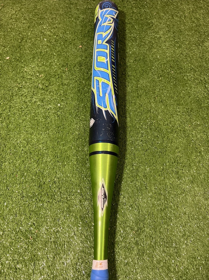 Taco de softbol Worth Storm Fastpitch 2-1/4" NSA 31" 18 oz cabo flexível Whiplash 7050 - Imagem 3 de 4