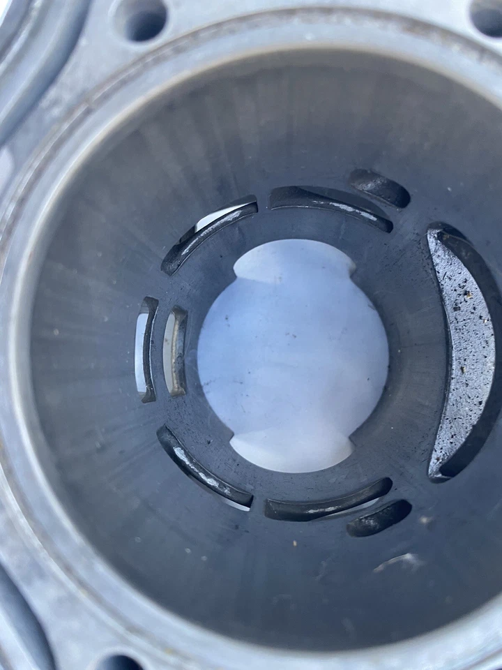 2007 Ski Doo Summit XRS 800R Mono cylinder W/Power Valves - Image 3 of 4