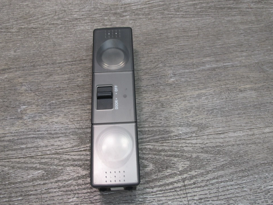 04-09 NISSAN 350Z Z33 ТРАНСФОРМИРУЕМЫЙ ВЕРХНИЙ КУПОЛ ЧТЕНИЯ ИНТЕРЬЕРА ЛАМПА OEM - Изображение 4 из 4