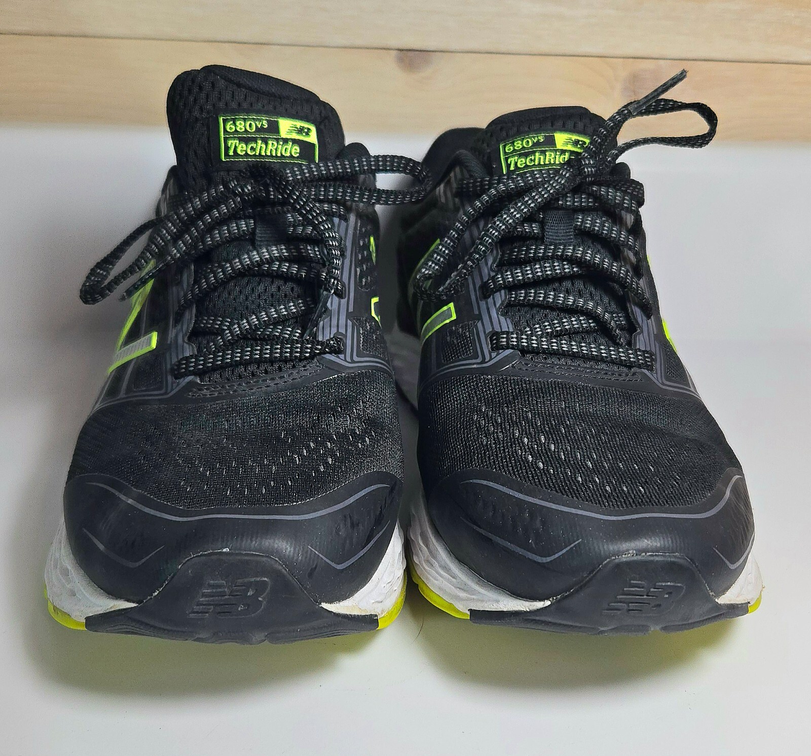 SAOLA Sneakers uomo taglia 8 New Balance 680 V5 nero giallo fluo corsa atletica