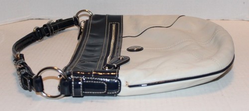 Bolso de Mano Genuino Coach Laura Hobo Cuero Crema Azul Marino Patente Borde C1026-F14886 - Imagen 6 de 10
