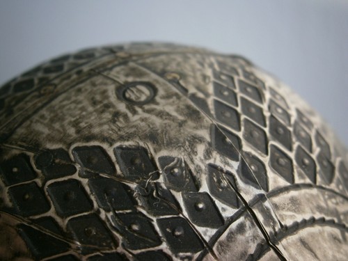 BOULE DECORATIVE BOIS ET FEUILLE ARGENT REPOUSSE DECO INDE MEDITATION - Picture 8 of 8