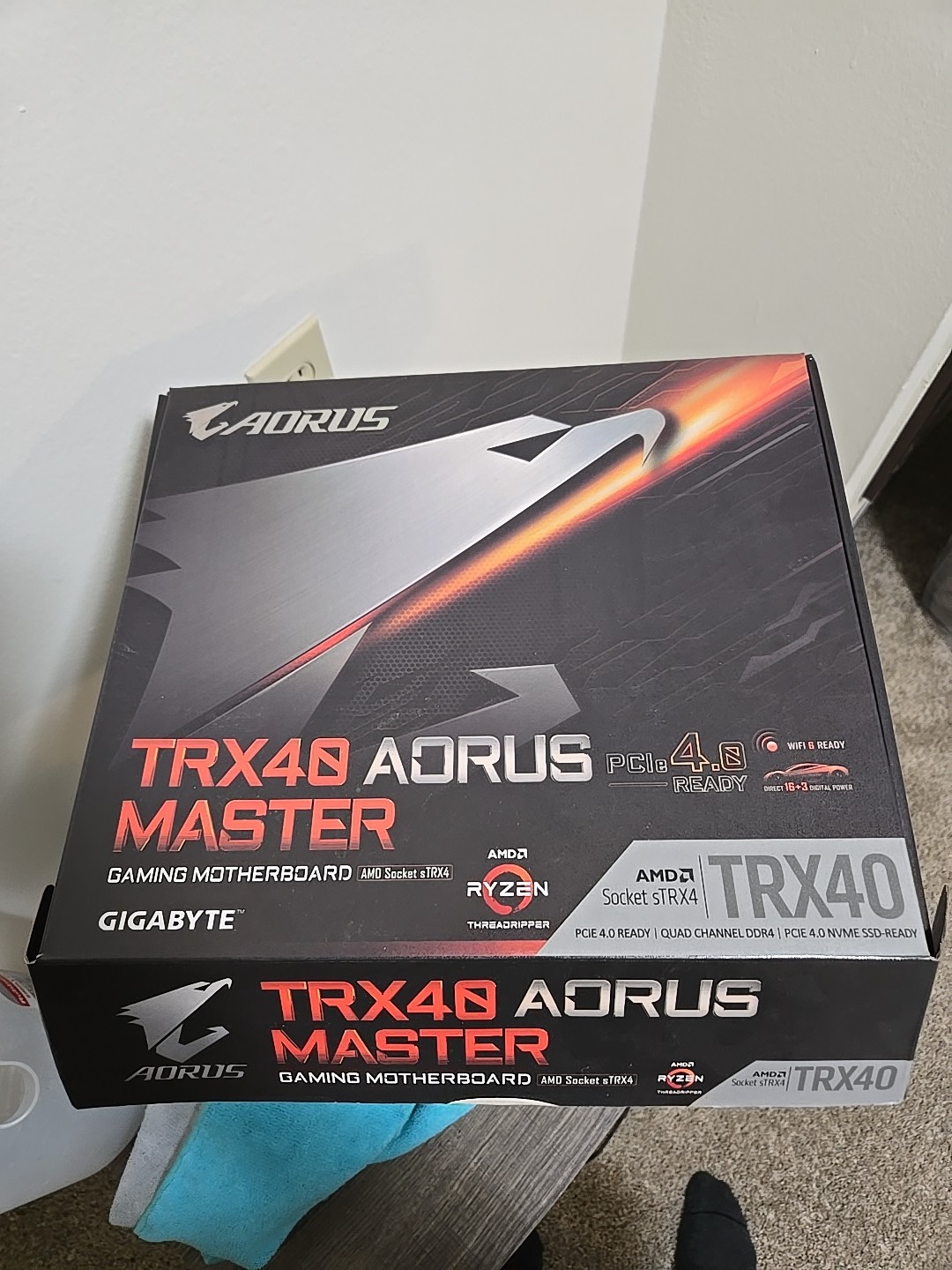 Gigabyte TRX40 AORUS MASTER Motherboard CPU TRX40 AMD Ryzen DDR4 WiFi 5GbE