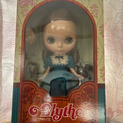 relisting Neo Blythe Very Vicky unopened