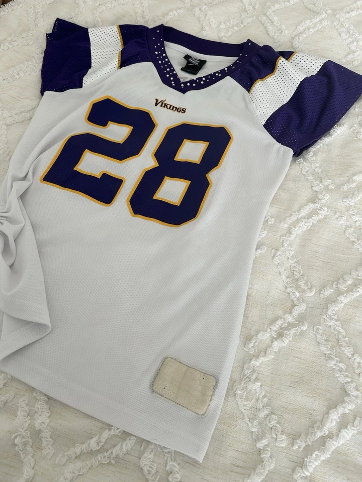 Minnesota Vikings 28 Rhinestone V-neck Reebok Adrian Peterson jersey Women’s Med - Image 4 of 4